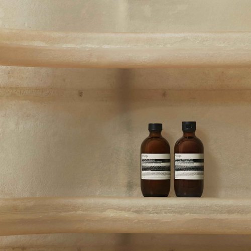 Aesop Amazing Face Cleanser | Non Drying, Concentrated Low Foaming Daily Cleanser | Cleanse Skin of Oil and Grime Without Disturbing Natural Balance | 6.7 oz / 200 mL