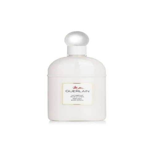 Victoria's Lavender Home Essential Products Set - Made in the USA Collection, Includes Soy Candle, Room Spray, Hand Soap, Organza Sachets, Dryer Bags, Ideal Gift Set for Home Buyers - Lavender (5 Pcs)