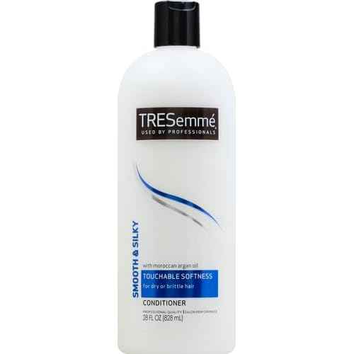 TRESemm? Silky & Smooth Anti-Frizz Conditioner for Frizzy Hair Formulated With Pro Style Technology 28 Fl oz