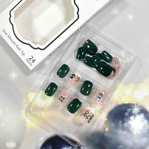 Christmas Green Press on Nails Short Square False Nails Christmas Tree Artificial Nails with Letter Design Winter Xmas Acrylic Nails Full Cover Glossy Coffin Nails Glue on Nails for Women
