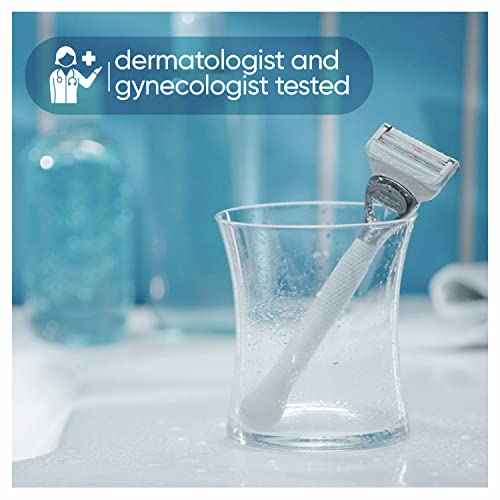 Gillette Venus for Pubic Hair and Skin, Bikini Razors for Women, Women's Razor Handle + 4 Blade Refills