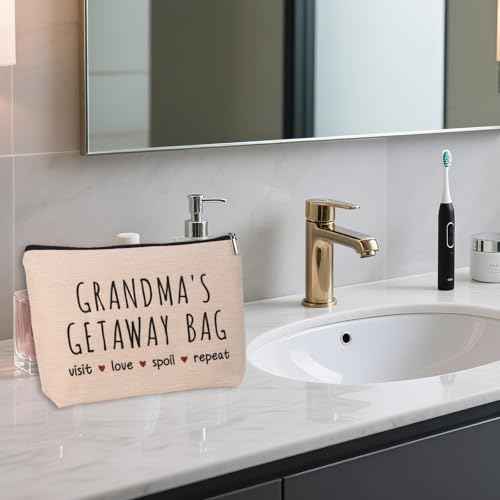 New Grandma Gifts Makeup Bag, Grandma Birthday Gifts for Nana Mimi Gigi Granny Grandmother, Best Promoted to Grandma Gift First Time 2026, Grandmas to Be Gift, Christmas Travel Cosmetic Bag