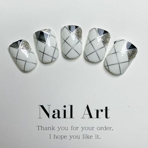 Silver Press on Nails Short Square Fake Nails Glossy White Acrylic Nails with Plaid Line Design Squoval False Nails Full Cover Glue on Nails for Women Girls Nails Decoration 24 Pcs