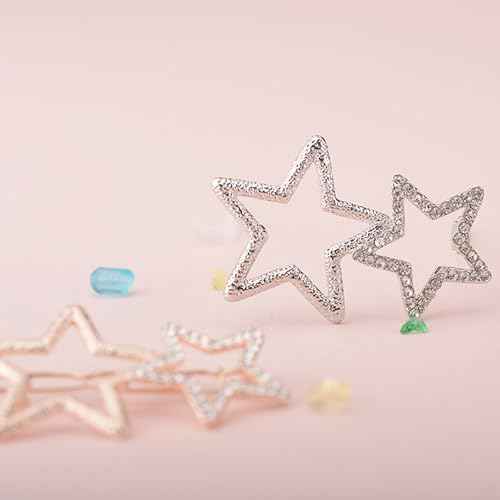 2Pcs Hollow Star Hair Clips, Non-Slip Metal Geometric Hairpin, Elegant Rhinestone Hair Barrettes for Women Lady Girls Styling Hair Accessories (Silver)