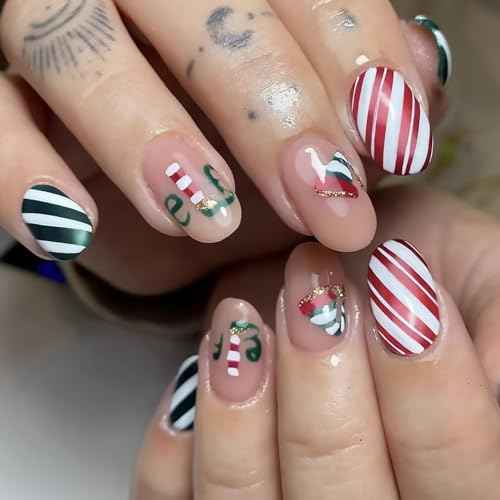 Christmas Press on Nails Short Oval Fake Nail With Christmas Hat Designs Red Green Stripe Full Cover False Nails Xmas Glue on Nail Acrylic Winter Artificial Stick on Nail for Women 24 Pcs