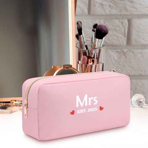 Heigebi Bridal Shower Gifts for Bride Oxford Cloth Makeup Bag Wedding Bachelorette Bride Gifts Valentine¡¯s Day Engagement Gift for Her Girlfriends Bestie Bride to Be Gifts Travel Makeup Pouch
