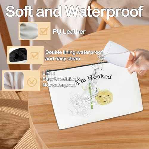 JioJio Chan Crochet Gift for Women Makeup Bag, I'm Hooked, Gifts for Crocheting Knitters Lovers, Yarn Bags, Knitting Gifts Accessories