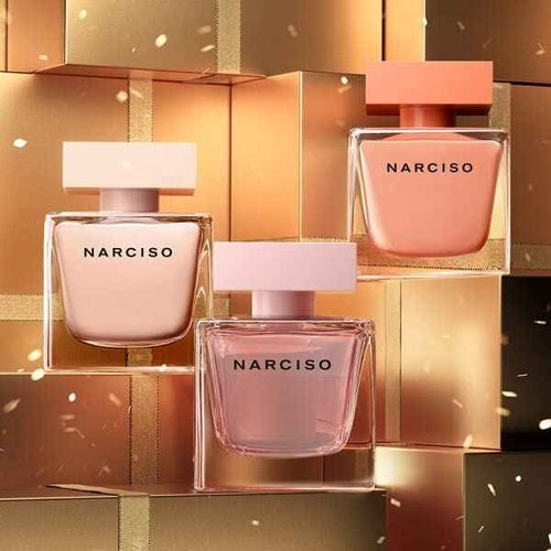 NARCISO RODRIGUEZ Narciso Poudree 3-Piece Gift Set for Women (1.6 Ounce Eau De Parfum Spray + 1.6 Ounce Scented Body Lotion + 1.6 Ounce Scented Shower Gel)