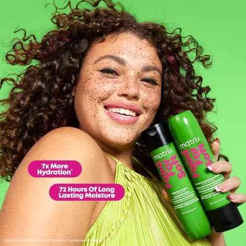 MATRIX Food For Soft Shampoo For Dry and Brittle Hair - Moisturizes and Hydrates, Softens and Smooths, With Avocado Oil & Hyaluronic Acid, Vegan