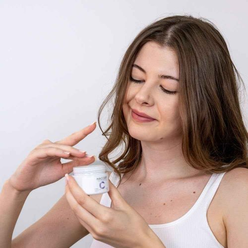 Natural Collagen Cream 50 ml - Natural Skincare, Deep Moisturizing, and Anti-Aging Solution, Snail, E Vitamin, Hyualanic acid