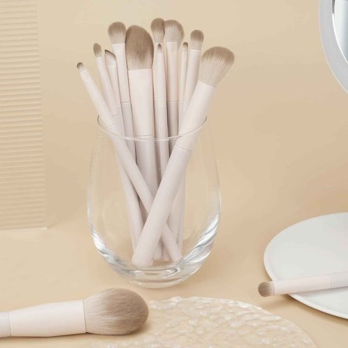 Intercilium Rains Makeup Brush Set Professional 13pcs，Premium Synthetic Powder Foundation Contour Blush Concealer Eyeshadow Blending Liner Make Up Brushes Kit（Milky B521）