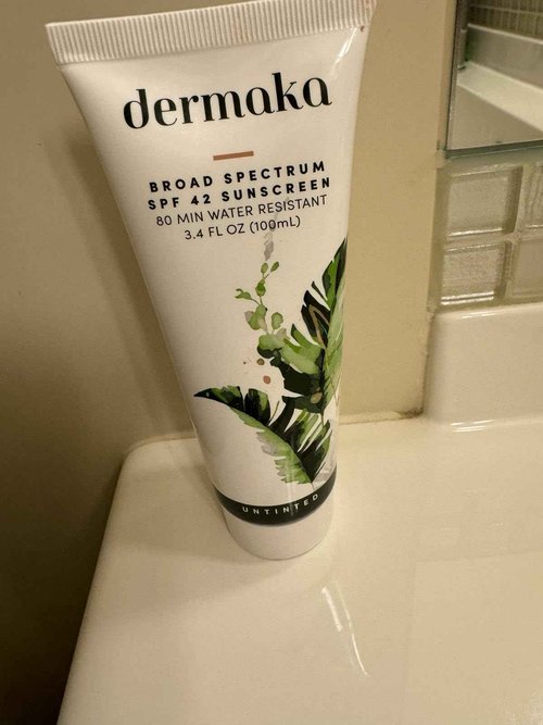 Dermaka Skin Cream for Uneven Skin Tones with Tinted Suncream Broad-Spectrum SPF 42 - Water Resistant for 80 Minutes