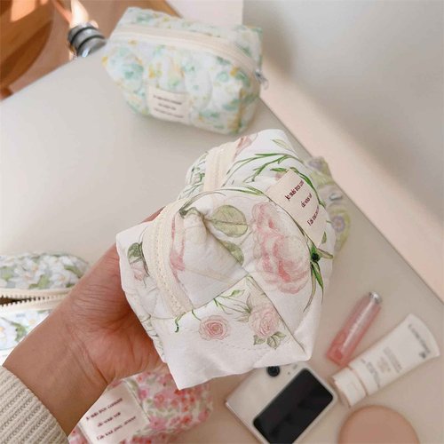 Sminra 2 Pcs Floral Makeup Bag Large Travel Cotton Quilted Cosmetic Makeup Bag Organizer, Cute Coquette Aesthetic Zipper Portable Pouch Purse Storage Toiletry Bag for Women Girls accessories