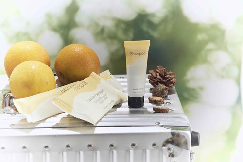 NISGUR Leak-Proof Travel Size Body Lotion 1.1 Fl.oz/ 30 ml Each 200PCS Bulk Pack of Hotel Lotion Santal and Orange Scent Amenities and Toiletries for Hospitality