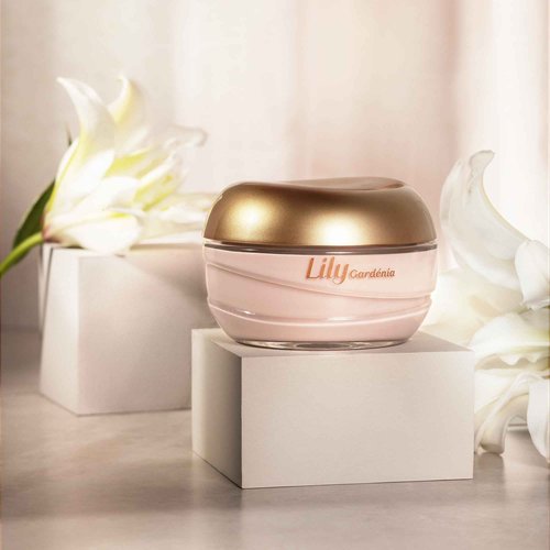 O Boticário Lily Gardenia Satin Body Cream, Intense Hydration and Sophisticated Perfume, 8.8 Ounce (250g)