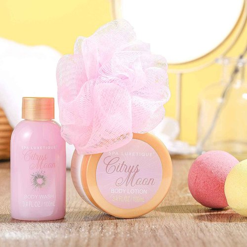 Spa Luxetique Robe and Slippers Spa Set Women, Christmas Gifts, 6pcs Flannel Soft Bath Robe, Bath and Body Works Bath Sets with Slippers, Body Lotion, Bath Bombs, Robe Sets for Women