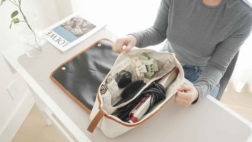 Hair Tools Travel Bag with Heat Resistant Mat, Large Hot Tool Organizer Bag, Curling Iron/Flat Iron Travel Case, Carrying Case for Hair Styling Tools, Travel Must Haves, Travel Essentials for Women