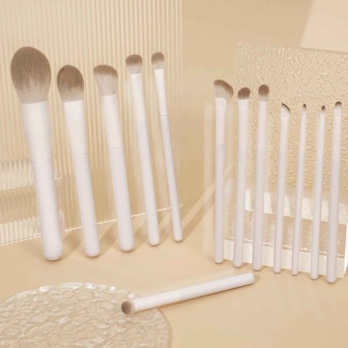 Intercilium Rains Makeup Brush Set Professional 13pcs，Premium Synthetic Powder Foundation Contour Blush Concealer Eyeshadow Blending Liner Make Up Brushes Kit（Milky B521）