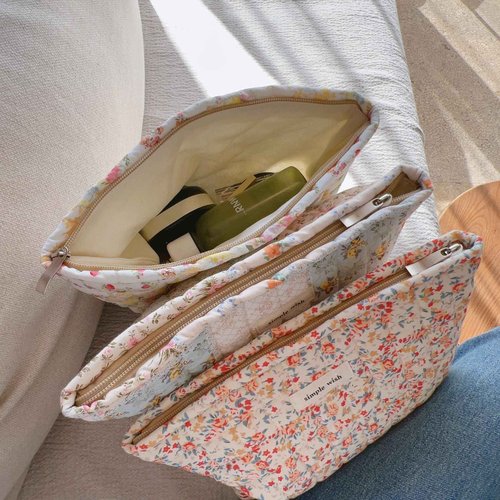 Sminra 2 Pieces Floral Makeup Bag, Cute Travel Quilted Pouch Cosmetic Bag Organizer, Small Cotton Coquette Aesthetic Purse Toiletry Bag for Women Girls accessories (Blue Flower-2PCS)