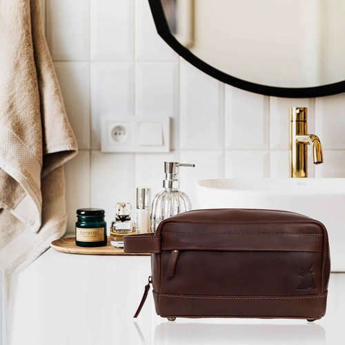 Leather Farm Premium Buffalo Leather Toiletry Bag for Men & Women - Dopp Kit With Water Resistant Lining, Shaving Pouch, Unisex Wash Bag For Toiletries, Gifts For Men and Women - Dark Brown