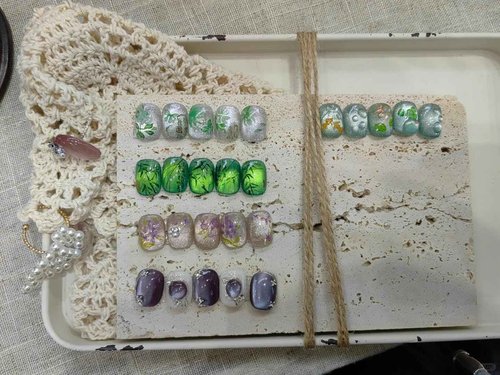 ADHERE 12ml 8pcs Magnetic Cat Eye Gel Nail Polish Kit with Magnetic Stick - Blue Purple Green Mint Silver White Glitter Shining Nail Gel Polish Magnetic Gel Nail Varnish Gel Gift for Women