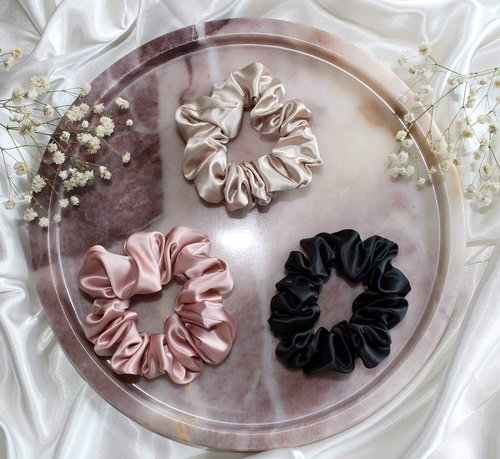 Vénera 100% Pure 22 Momme Mulberry Silk Scrunchies -Frizz&Breakage Prevention-Hair Care Ponytail Holders for Women- Silk Hair Ties (Black, Caramel, Pink)
